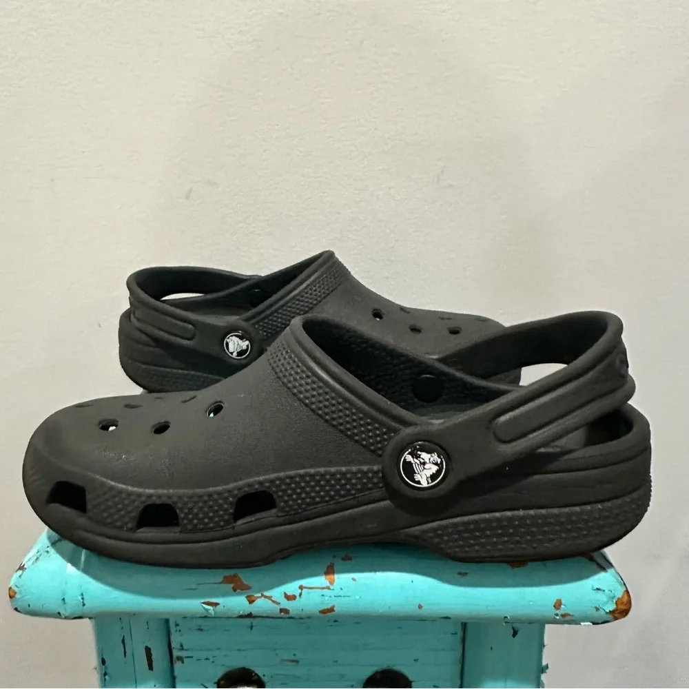 CROCS Classic Black Size J 2